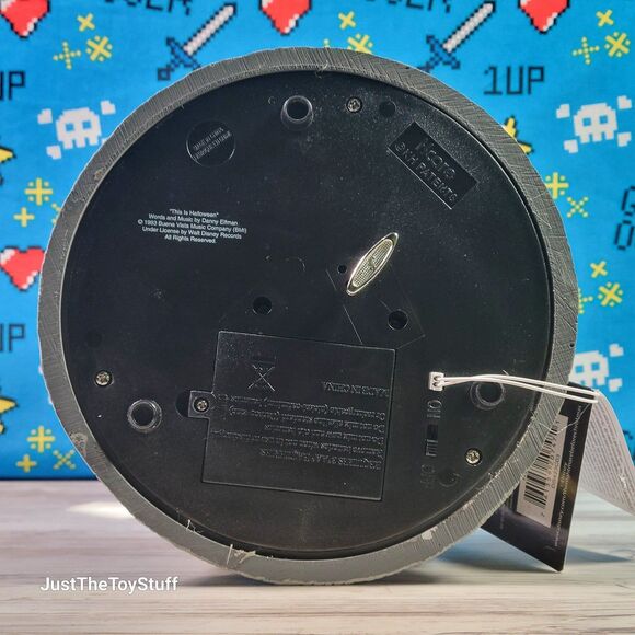 XL Limited Edition 30th Anniversary Nightmare Before Christmas Water Globe - Picture 6 of 7